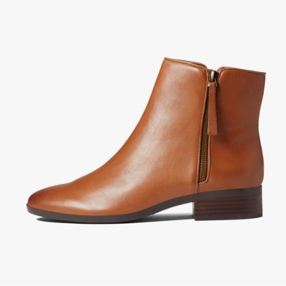 NEW NATURALIZER Robyn Tan Leather Heel Ankle bootie women size 6